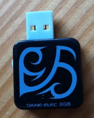 ClesUSB 003 1 [TEST] LifeBytes de Dane Elec- Des clés USB de 8Go fun et jeunes ! clé usb
