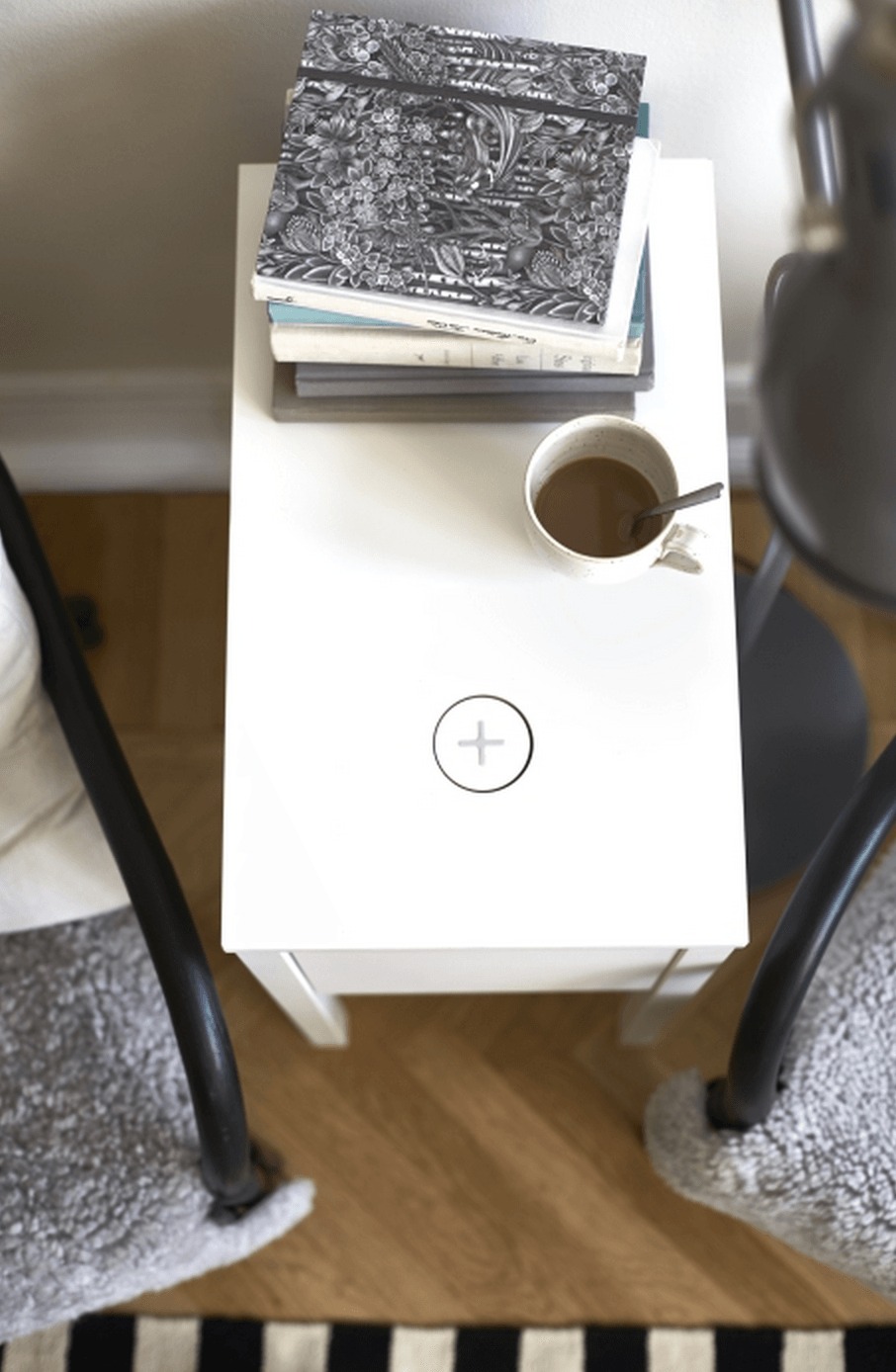 IKEA-Qi-wireless-charging-furniture-z5