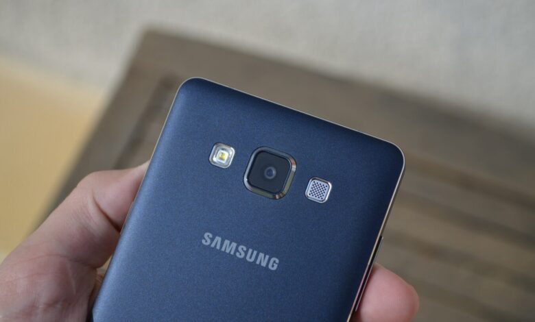 Samsung A5 6 scaled [TEST] Galaxy A5 – Samsung mise (trop) gros sur le design ! a5