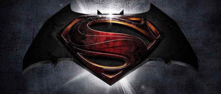 Batman bat super Batman V Superman : l’aube de la Justice – l’offensive DC aube