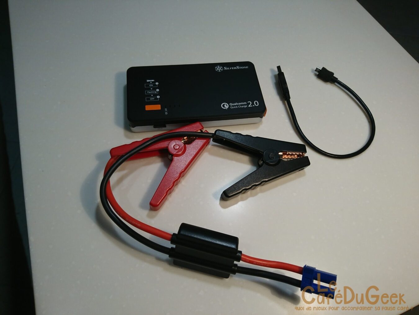 silverstone DSC 0103 scaled [TEST] Silverstone PB06 – La batterie portable qui peut démarrer une voiture batterie