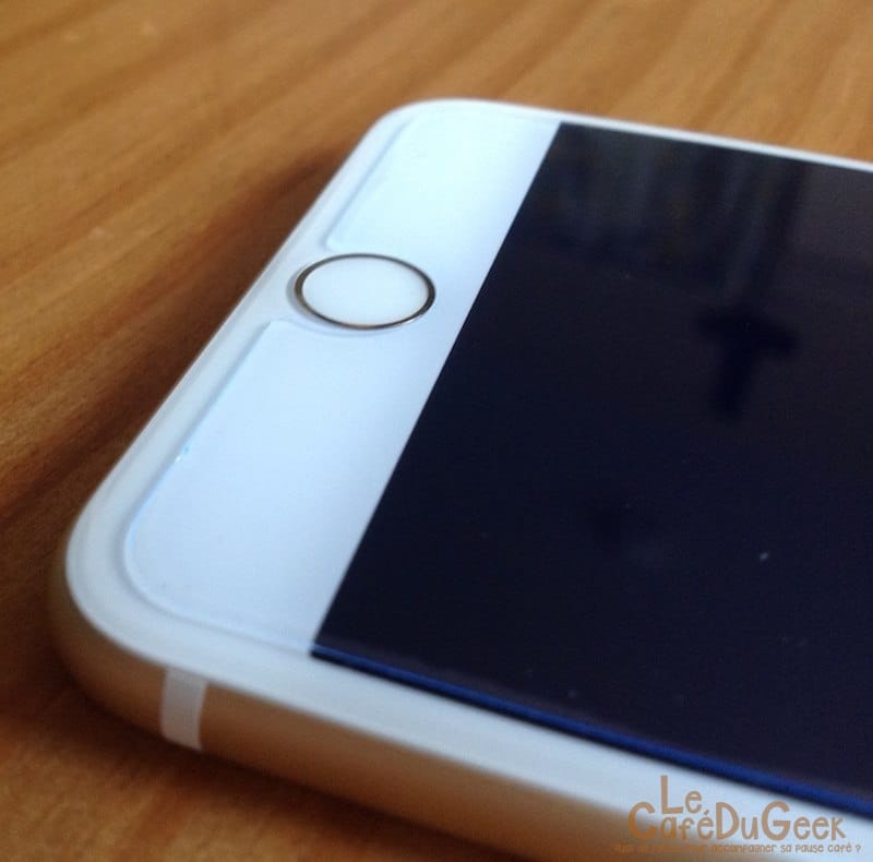 anti-UV Olixar ProtectionEcraniPhone7 002 [Test] Protection d’écran iPhone 7 Plus Olixar en verre trempé anti-UV, une protection étroite écran