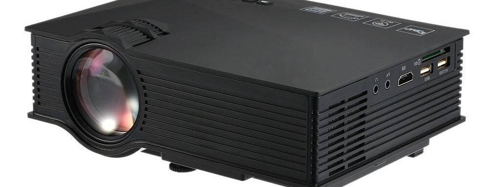 vidéo projecteur V1984US 1 2878 hi3O [TEST] Vidéo projecteur LED UC 46, le cinéma à la maison cinéma