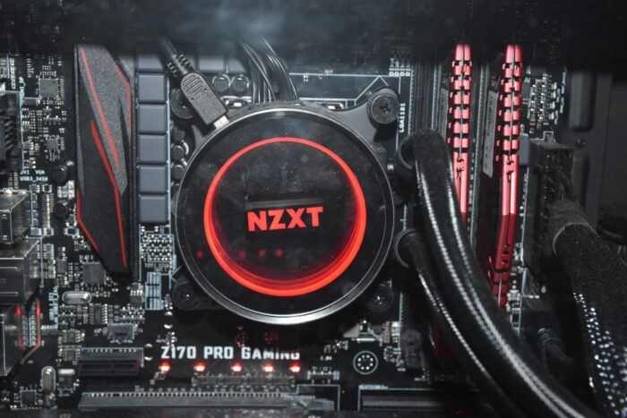 Watercooling DSC 06421 700x467 [TEST] NZXT Kraken X62, watercooling de haut vol Kraken