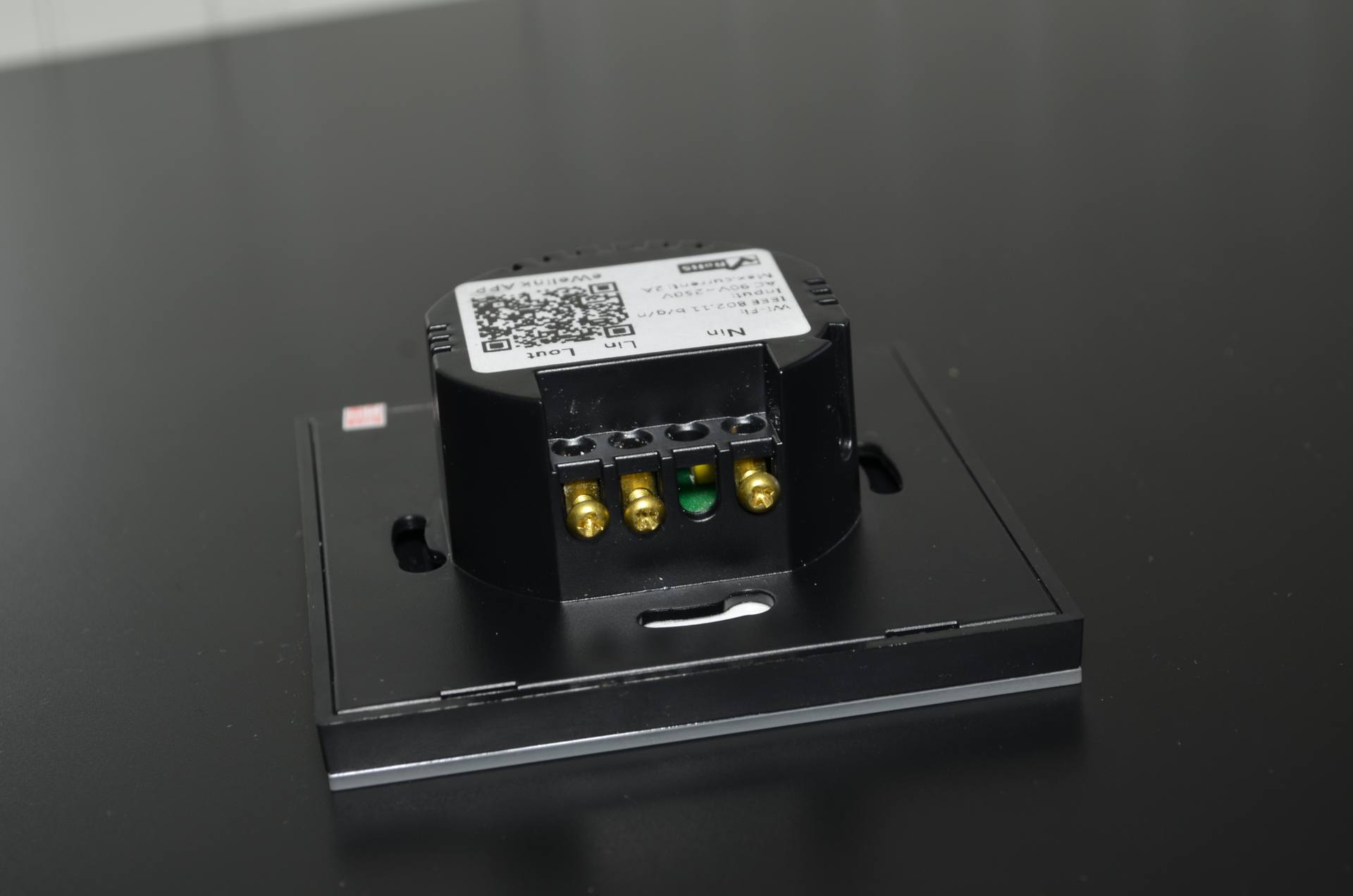 Sonoff DSC 1575 TEST – Itead Sonoff Touch : Un interrupteur WiFi pour contrôler sa maison ampoule
