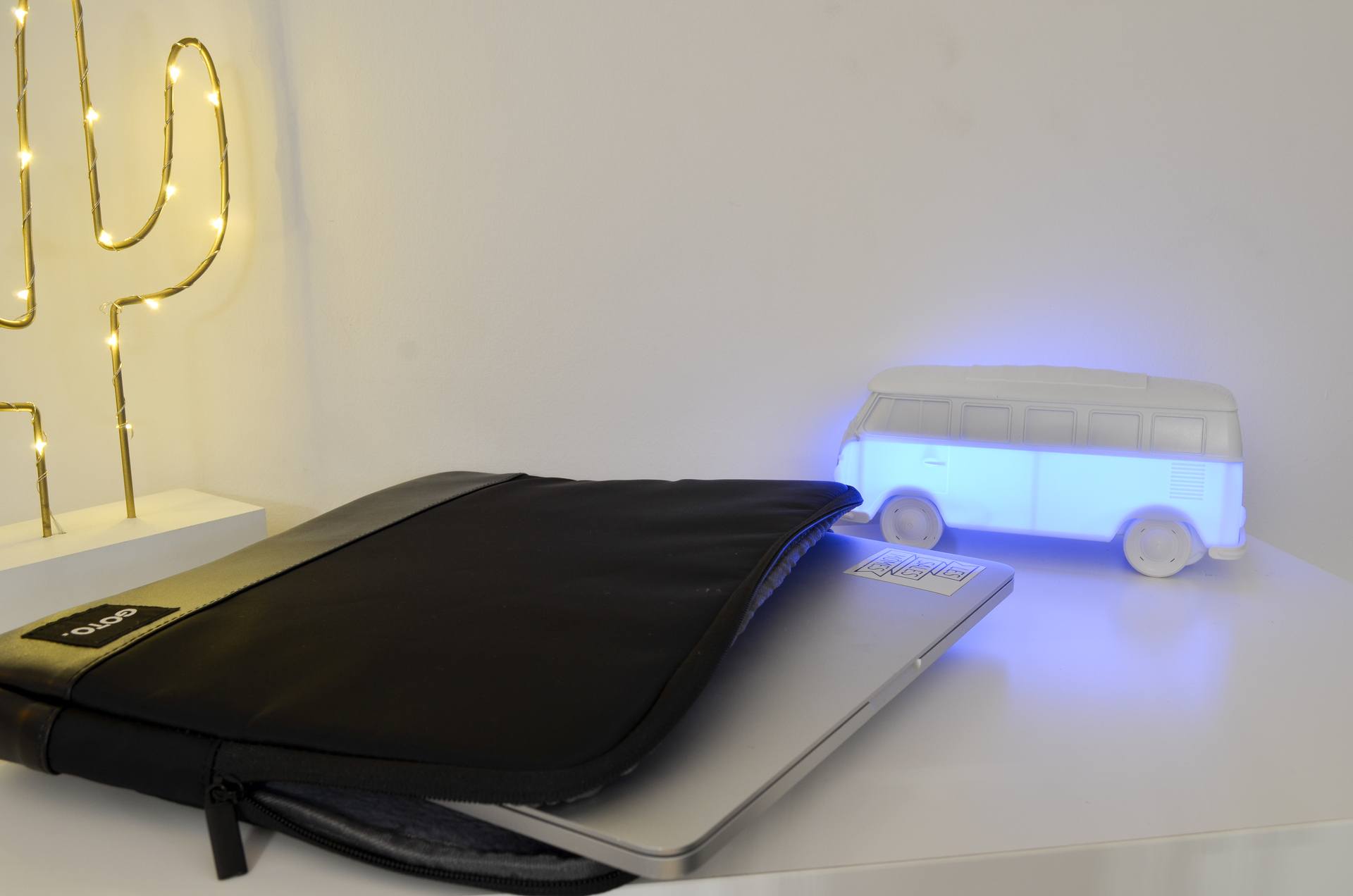 GOTO Design DSC 2023 TEST – GOTO Design : Une housse Macbook en fourrure Design