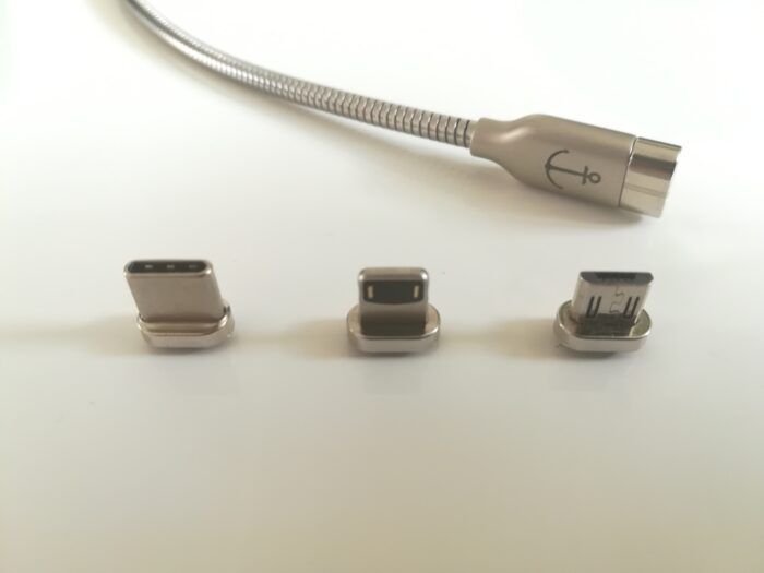 Anchor Cable IMG 20180219 124618 700x525 Test – Anchor Cable – Un câble de charge aimanté façon Mac ! Anchor Cable