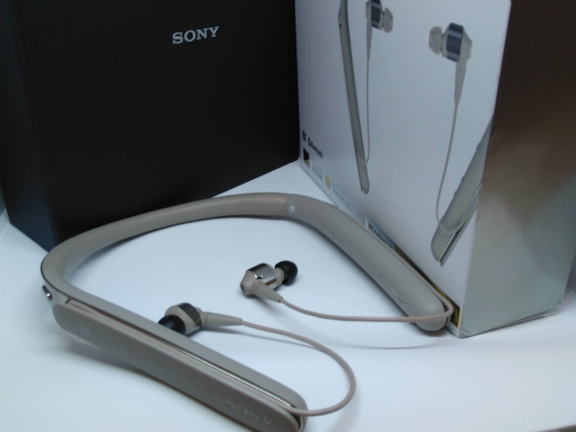 Sony WI-1000X-Unboxing