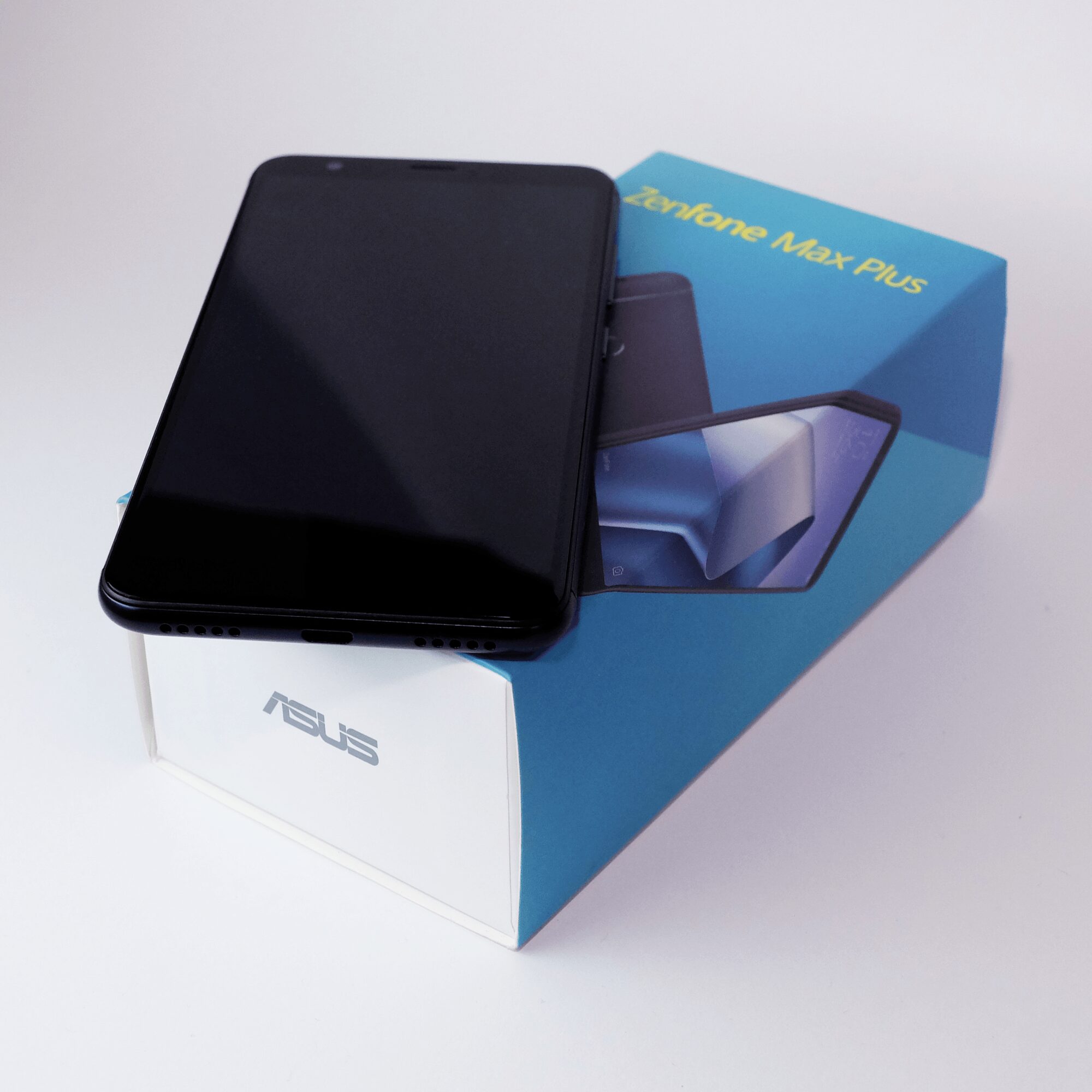 Asus ZenPhone Insta TEST – Asus Zenfone Max Plus M1 : Un smartphone qui reprend les bases de la marque asus