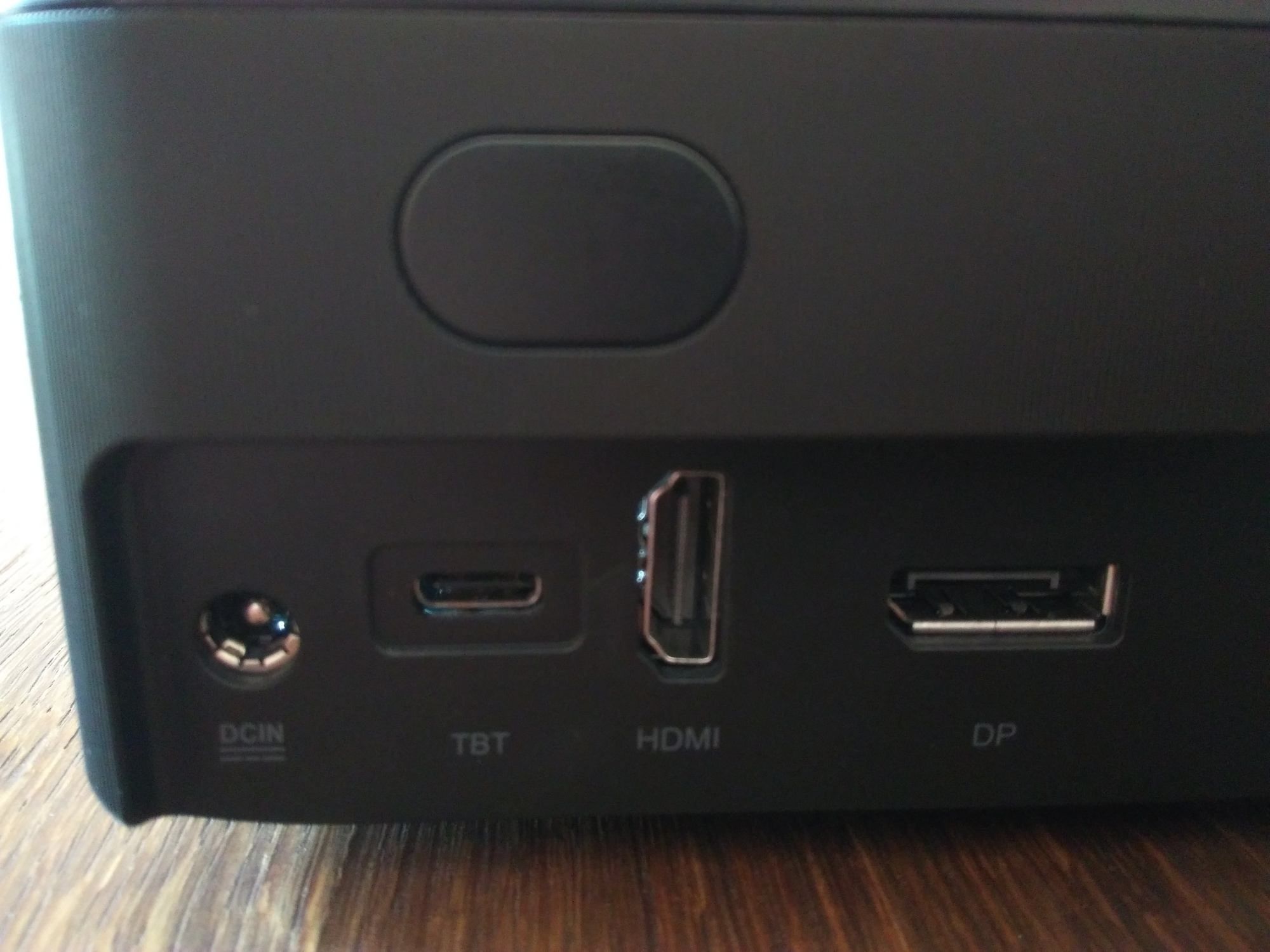 Zbox MI533-Le Thunderbolt et le HDMI