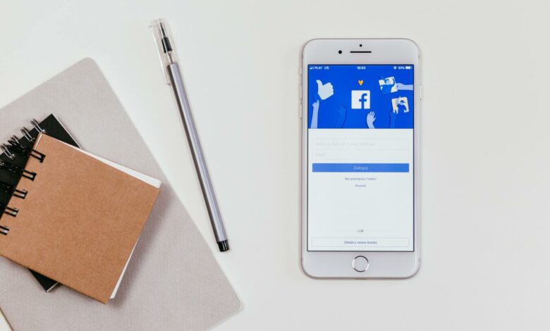 Facebook pexels photo 744464 scaled La recherche d’emploi se passe aussi sur Facebook ! emploi