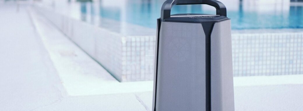 Soundcast Soundcast 11 scaled Enceinte Bluetooth outdoor Soundcast : l’allié de votre été bluetoth