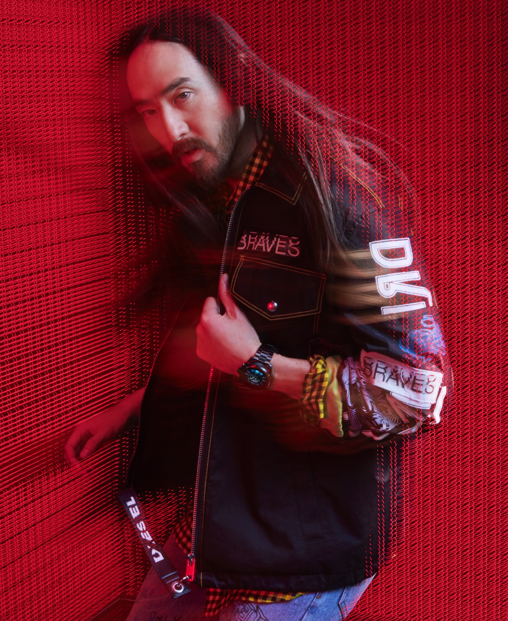 Full Guard 2.5 Diesel On Steve Aoki 2 DIESEL lance sa nouvelle montre connectée, la Full Guard 2.5 ! DIESEL