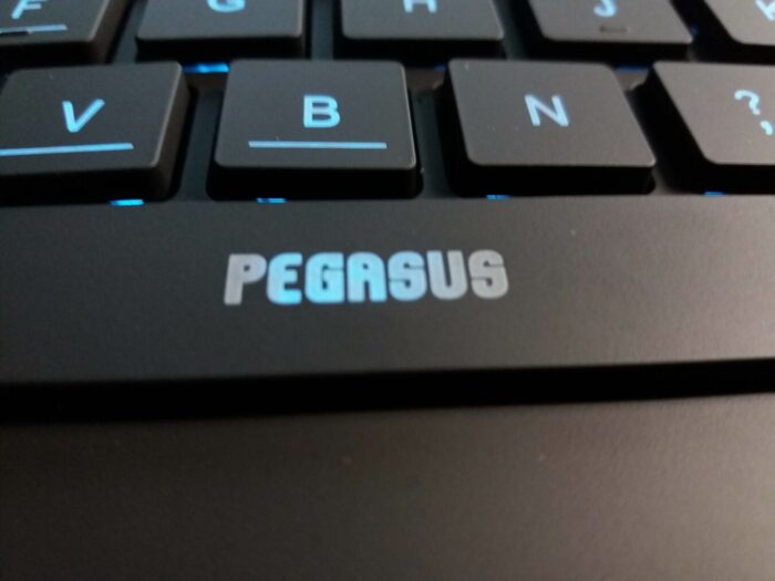 Redragon 20181220 211954 scaled Test – Redragon Pegasus : un clavier simple et confortable accesoires