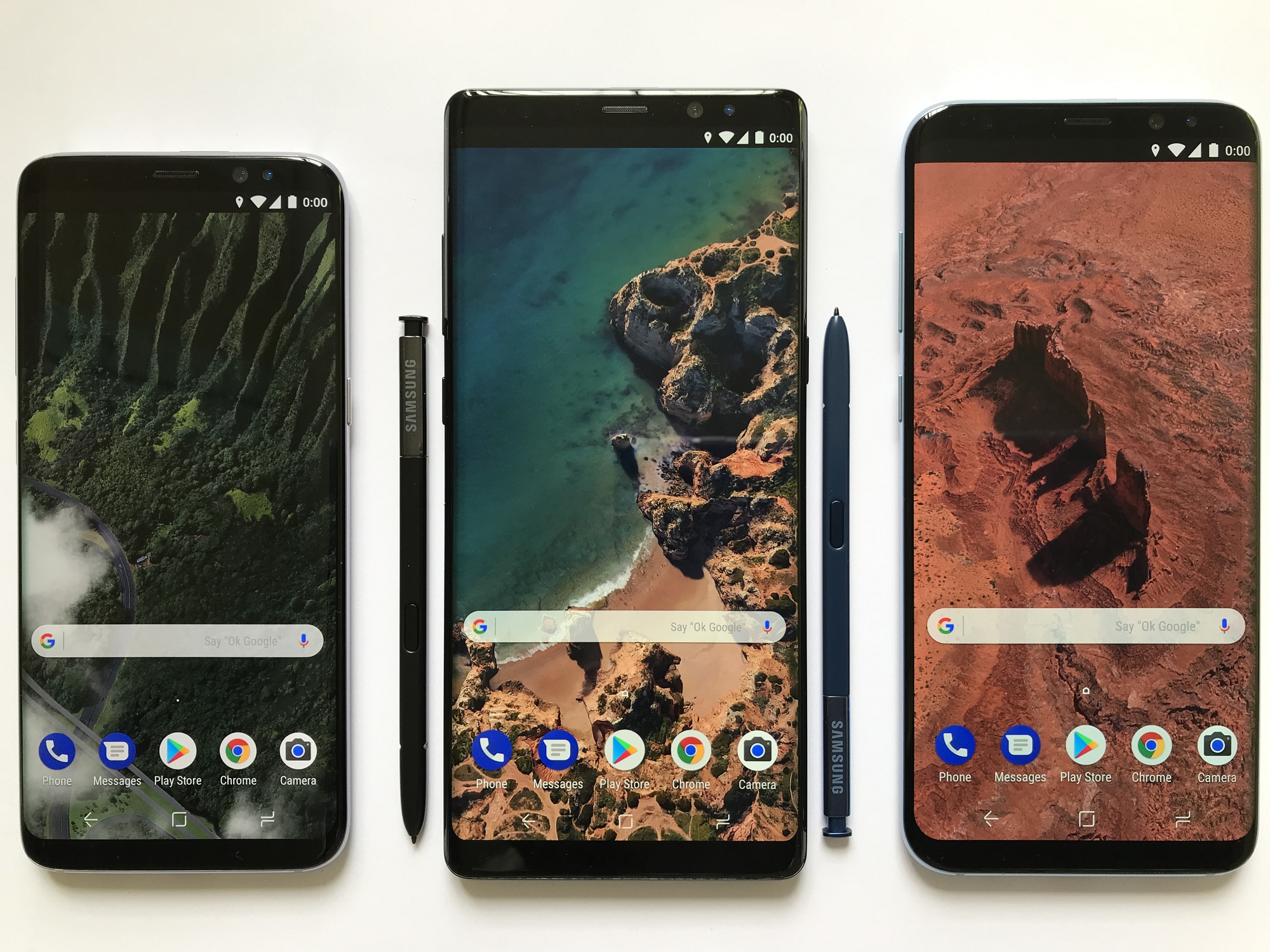 Smartphones différents mais avec le même "Style" d'écran qui fait référence à la customisation Android.