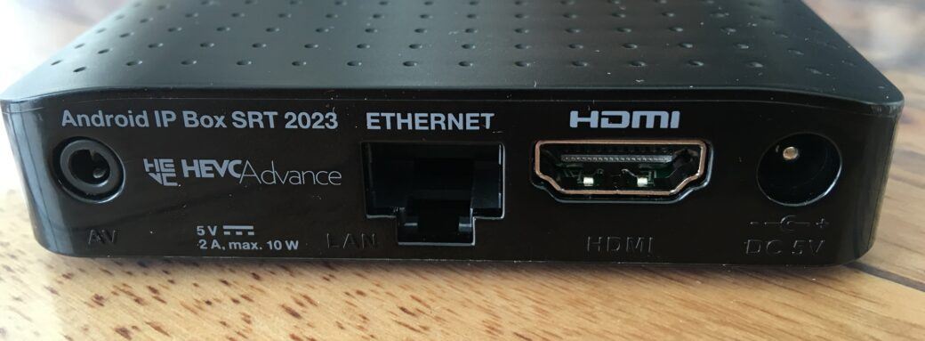 Box TV Android Strong SRT 2023 : Test complet - Vidéo - Le Café du Geek