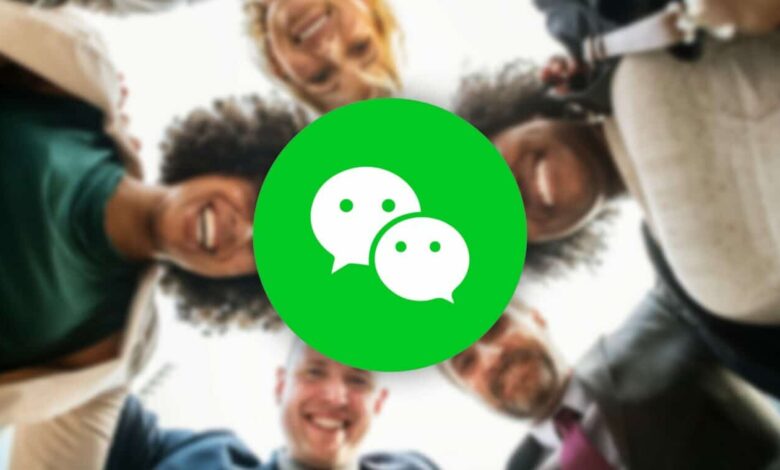 Logo Wechat sur fond people