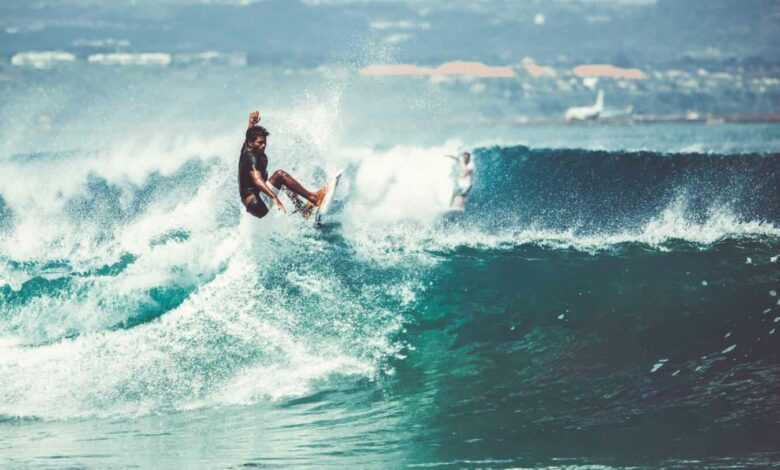 Spotyride surfer min scaled #CES2019 – Ne manquez plus aucune vague avec Spotyride ! application mobile