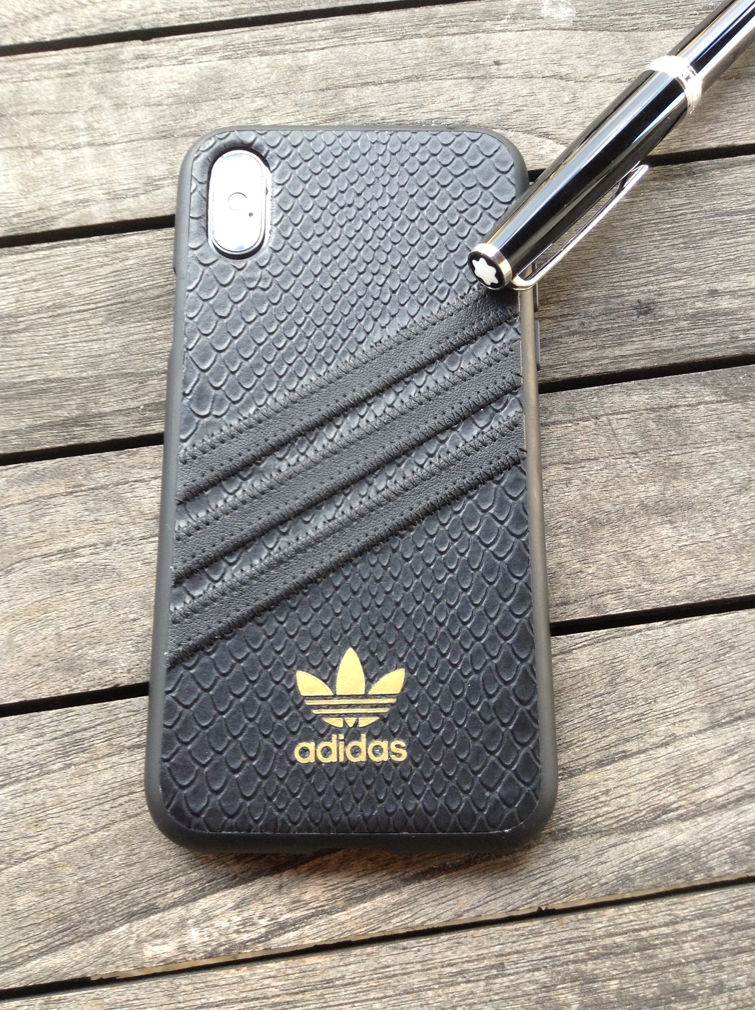 IMG 1367 - Test – Coque Adidas stylée et résistante juste ce qu’il faut - Le Café du Geek - LCDG Coque Adidas IMG 1367 Test – Coque Adidas stylée et résistante juste ce qu’il faut adidas