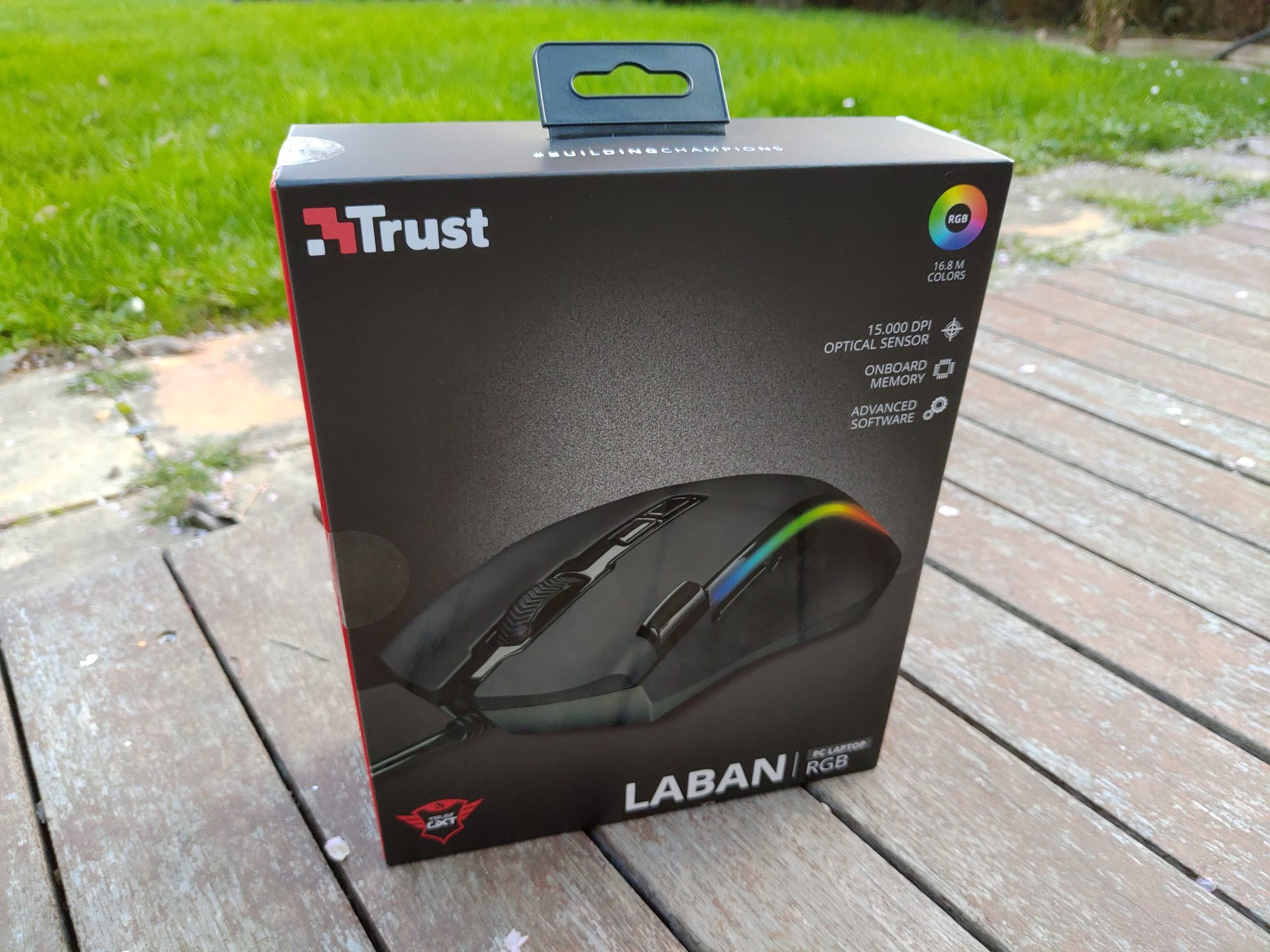 P 20190310 174118 - Test – Souris Trust Laban GXT188 : une souris performante au design commun - Le Café du Geek - LCDG Trust P 20190310 174118 Test – Souris Trust Laban GXT188 : une souris performante au design commun gaming