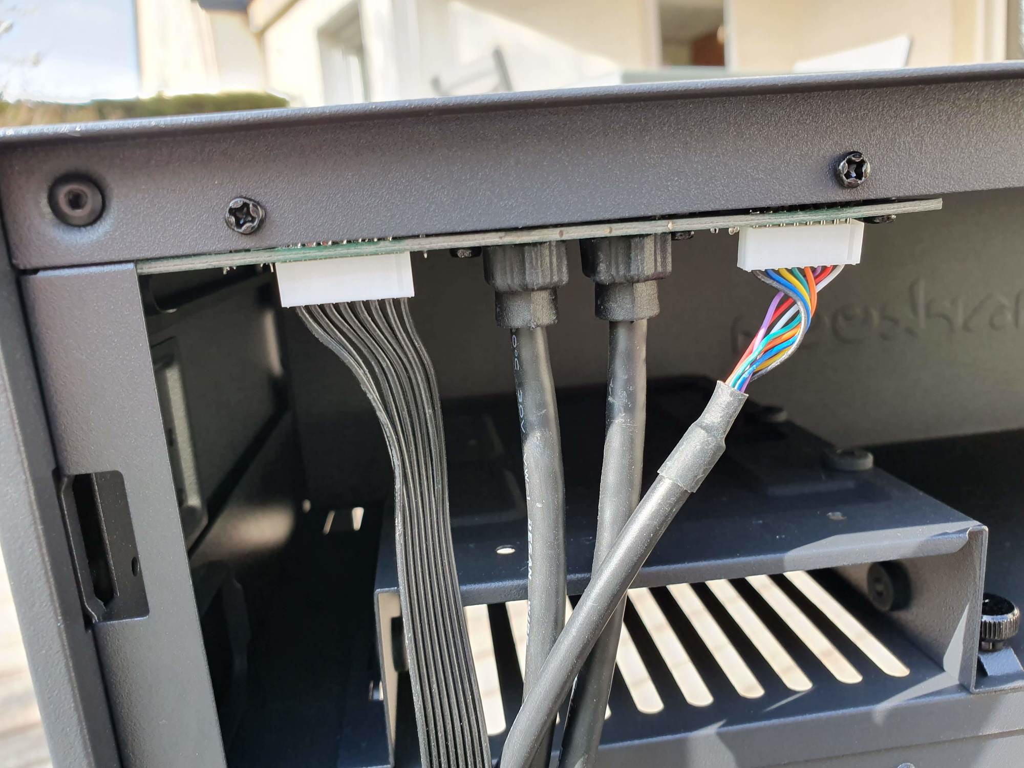 20190324 110115 - Test – Boîtier Sharkoon PureSteel RGB : Un boîtier complet et design Test – Boîtier Sharkoon PureSteel RGB : Un boîtier complet et design Boîtiers PC
