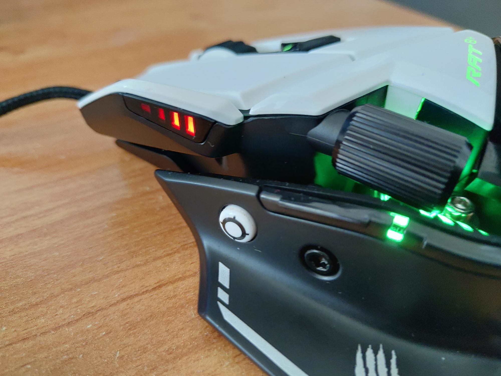 Test – Souris Madcatz R.A.T 8+ : Une souris complète et réussie madcatz