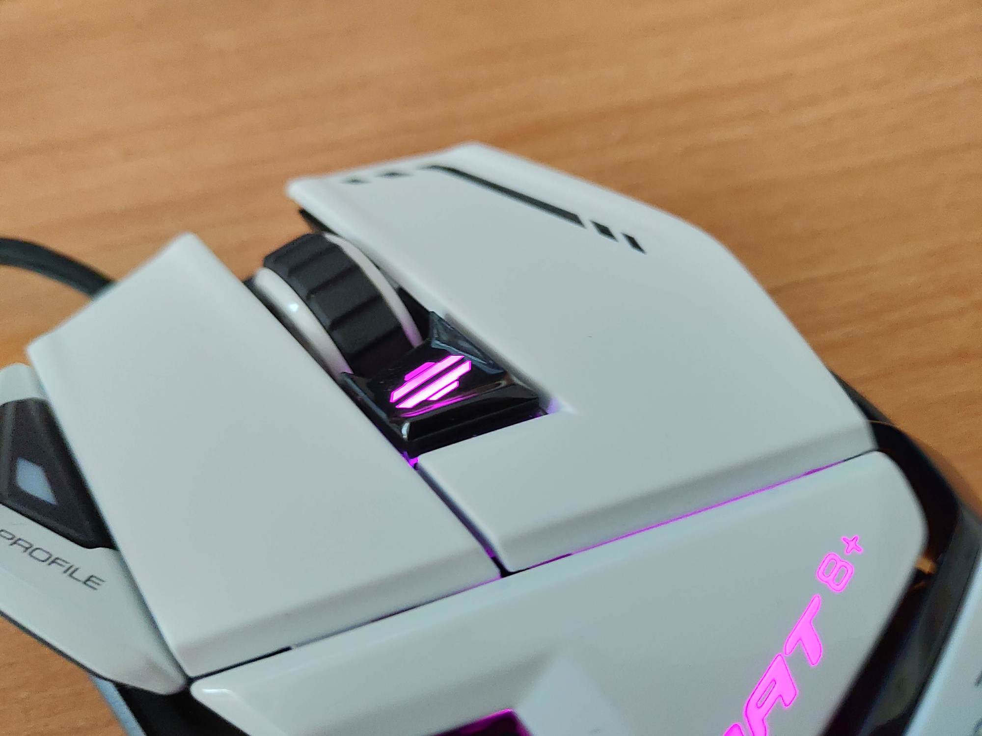 P 20190407 145505 - Test – Souris Madcatz R.A.T 8+ : Une souris complète et réussie Test – Souris Madcatz R.A.T 8+ : Une souris complète et réussie madcatz