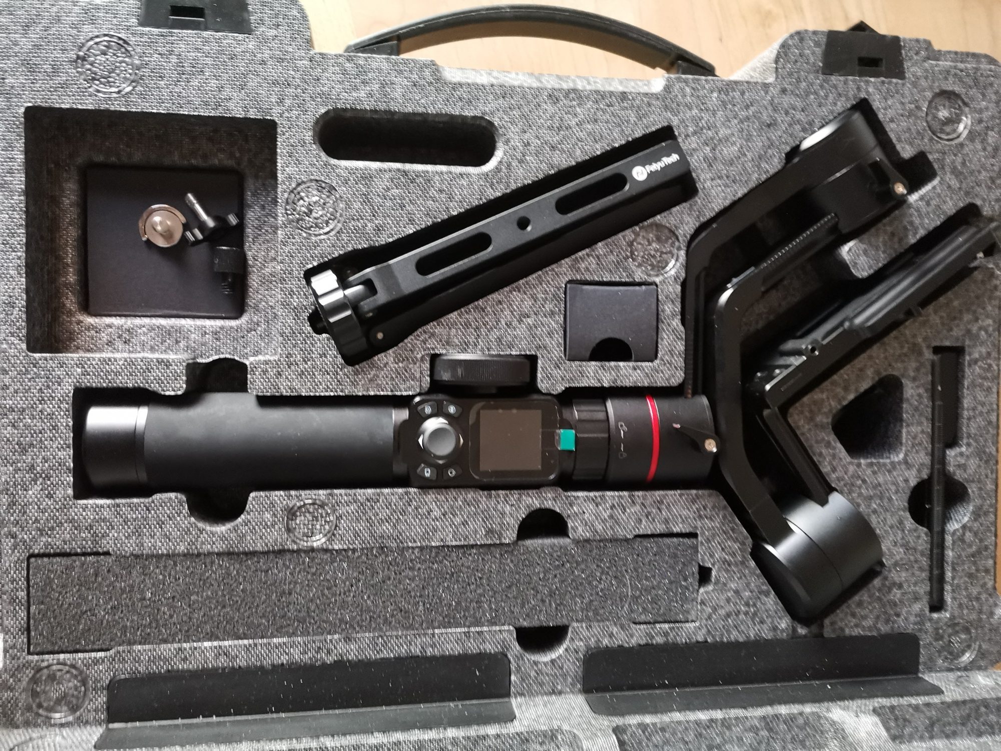 Test : FeiyuTech AK2000 : Le stabilisateur avantageux des Reflex timides ak2000