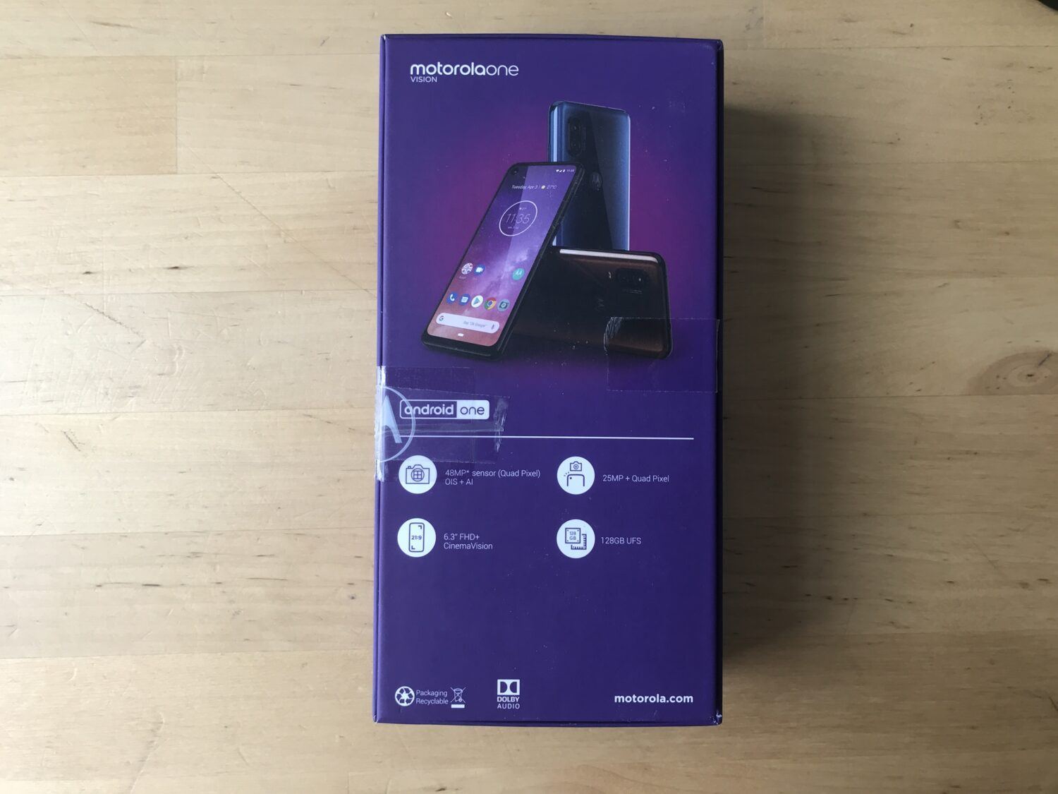 Boîte Motorola One Vision