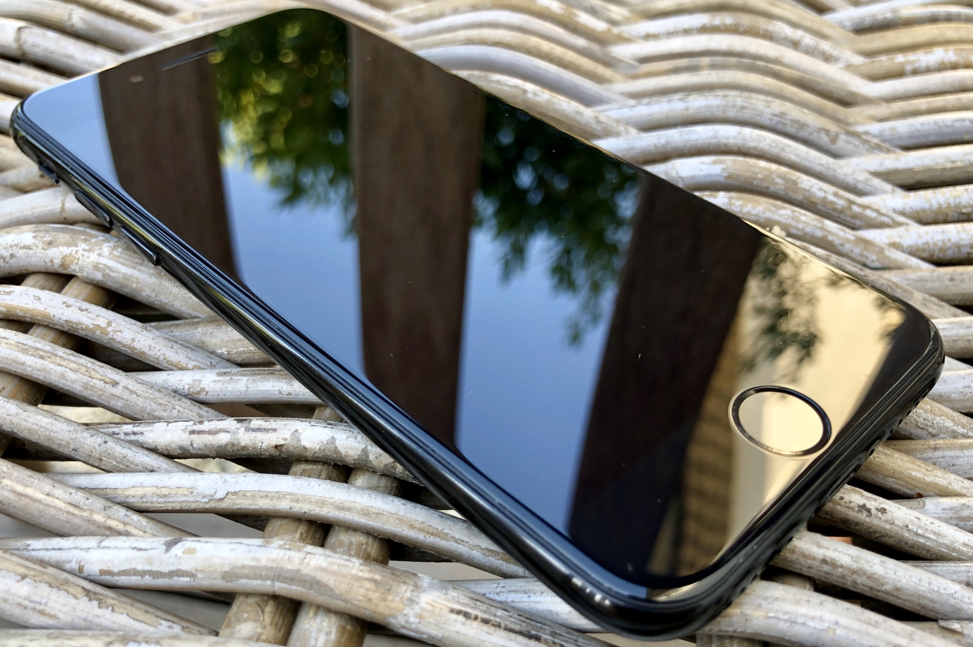 Apple-iPhone-7-Noir-de-Jais-SMAAART-Smartphone-reconditionne