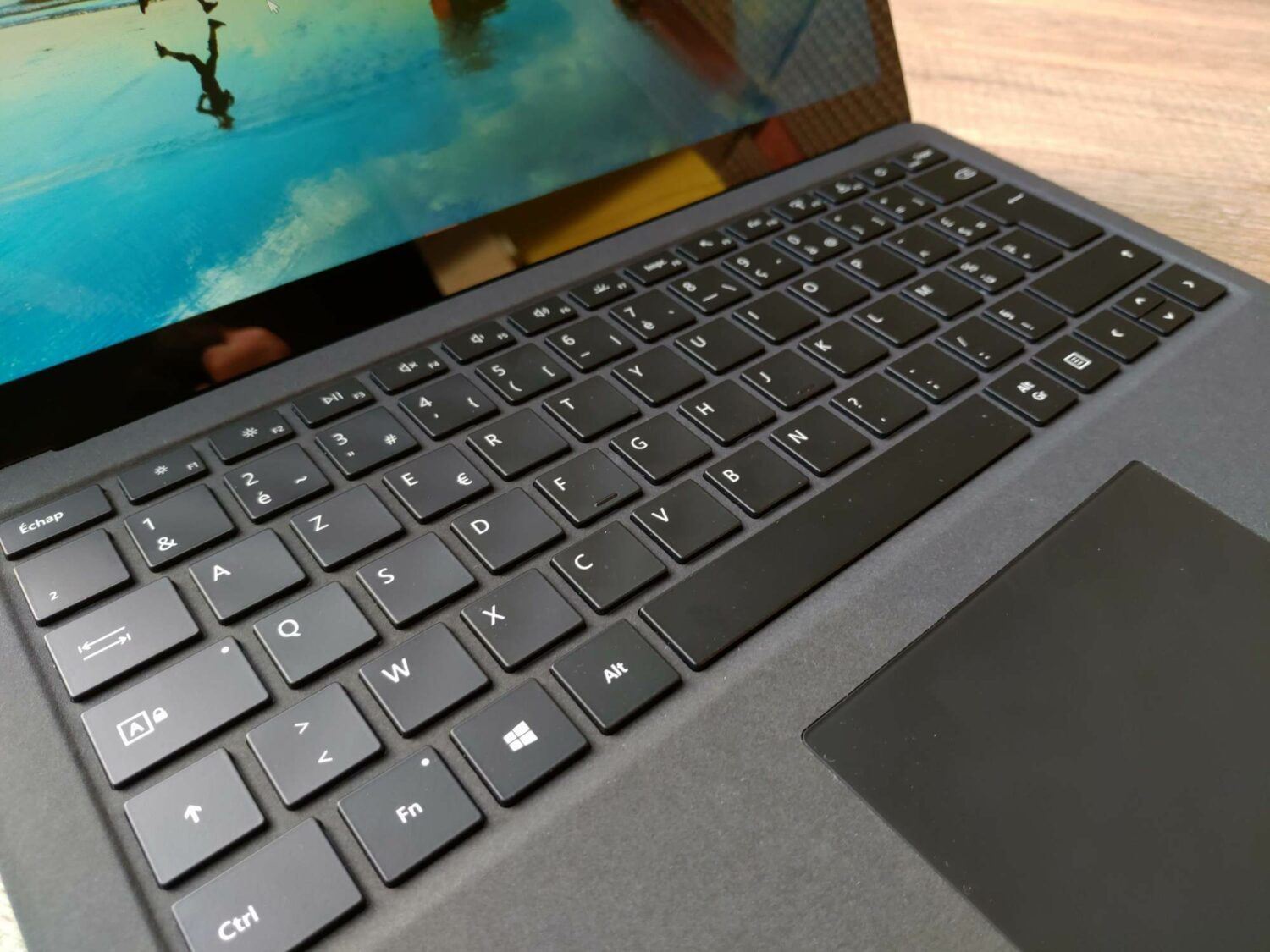 Clavier, rétroéclairage, Microsoft Surface  Laptop 2