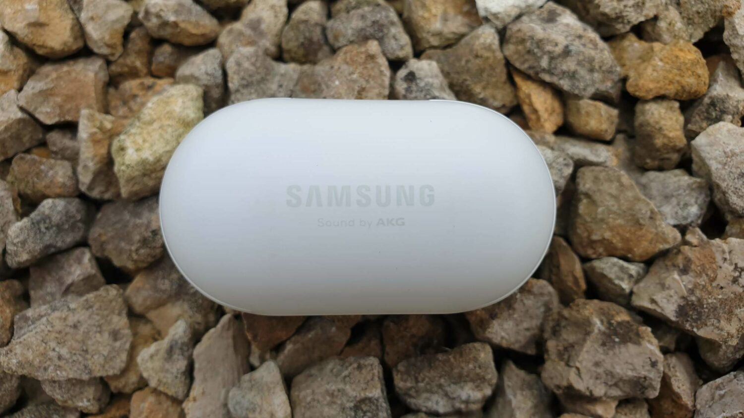 Samsung Galaxy Buds - Le boîtier vue de dessus 