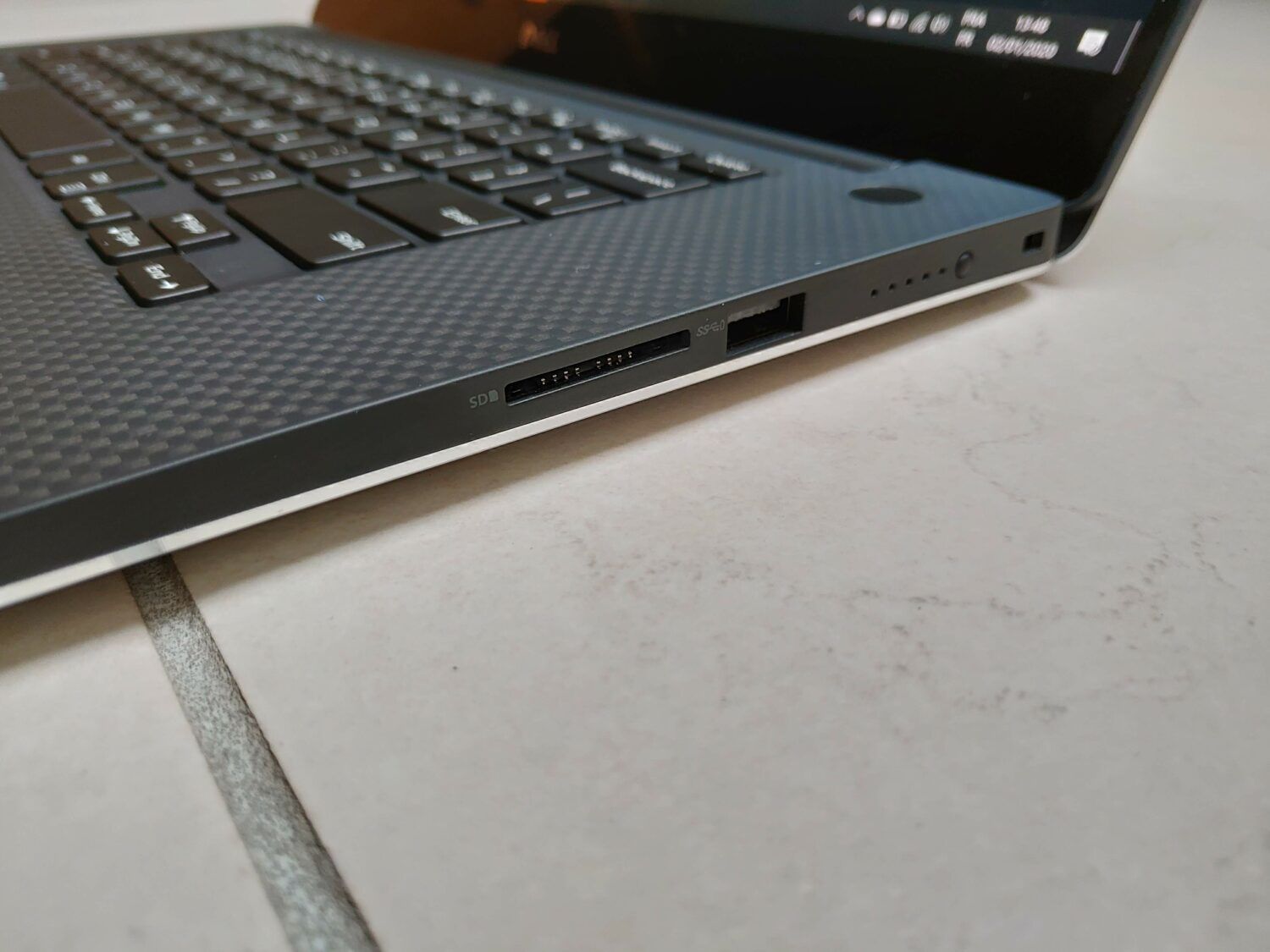 Test – DELL XPS 15 7590 OLED : L’excellence sous windows ? 15