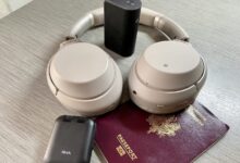 accessoire indispensable en avion casque écouteurs et transmetteur Bluetooth RHA
