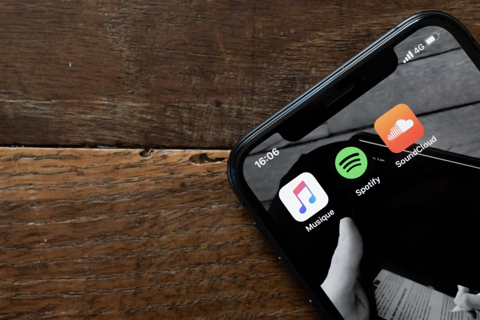 Spotify Apple Music et sounclound