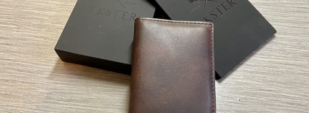 EKSTER test portefeuille connecte et imperdable