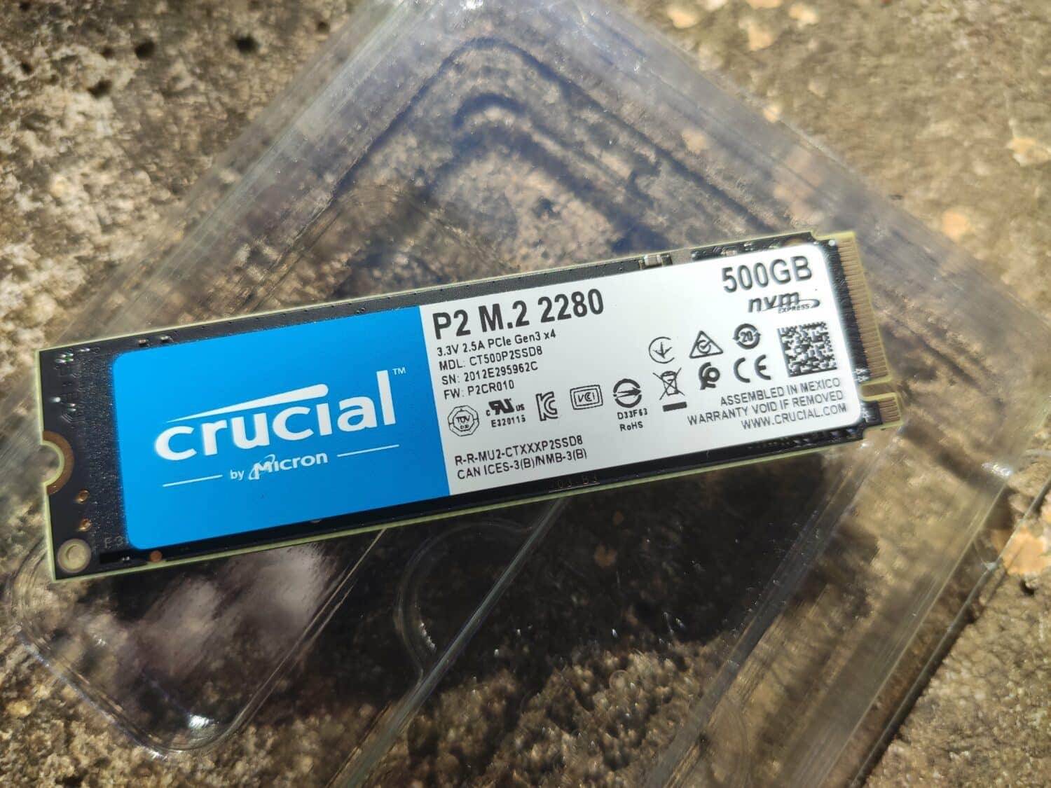 Crucial P2 CT500P2SSD8 SSD Interne 500Go, Vitesses atteignant 2400