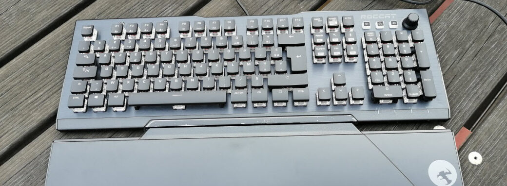 roccat vulcan 121 aimo mise en avant