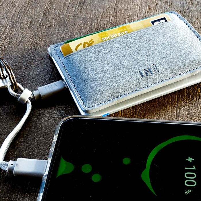 Test – The Wallet by Iné, le porte-cartes qui charge votre smartphone Iné