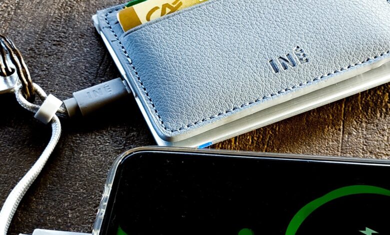 Test – The Wallet by Iné, le porte-cartes qui charge votre smartphone Iné