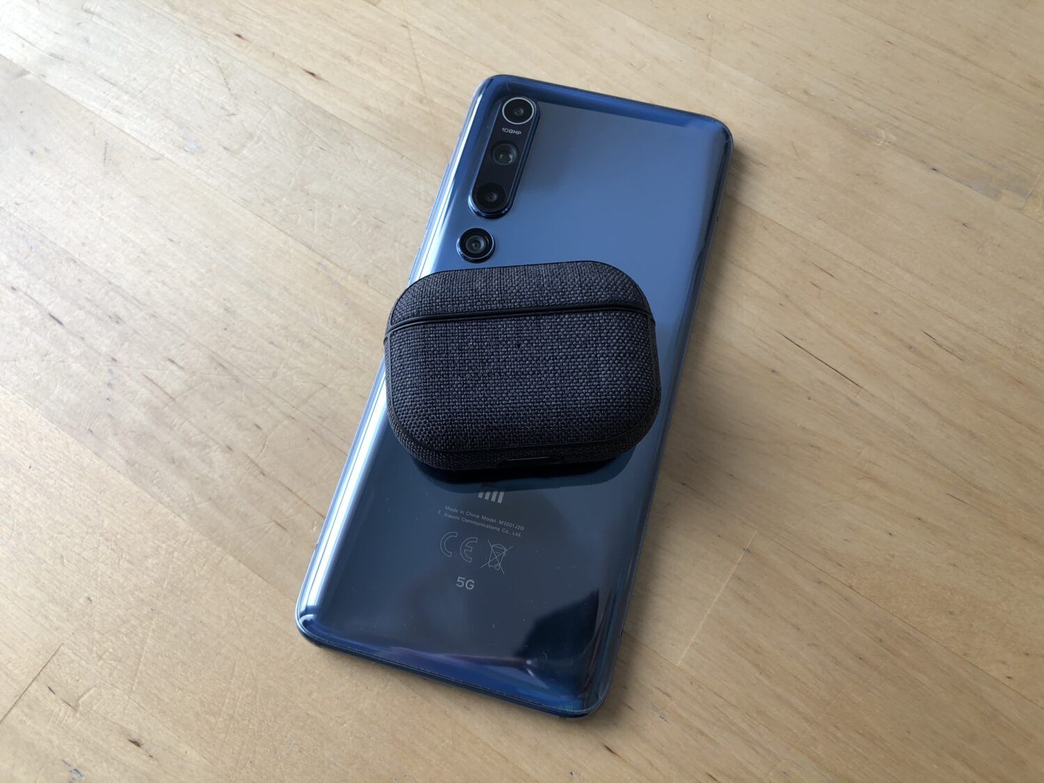 Xiaomi Mi 10 charge inversée Airpods