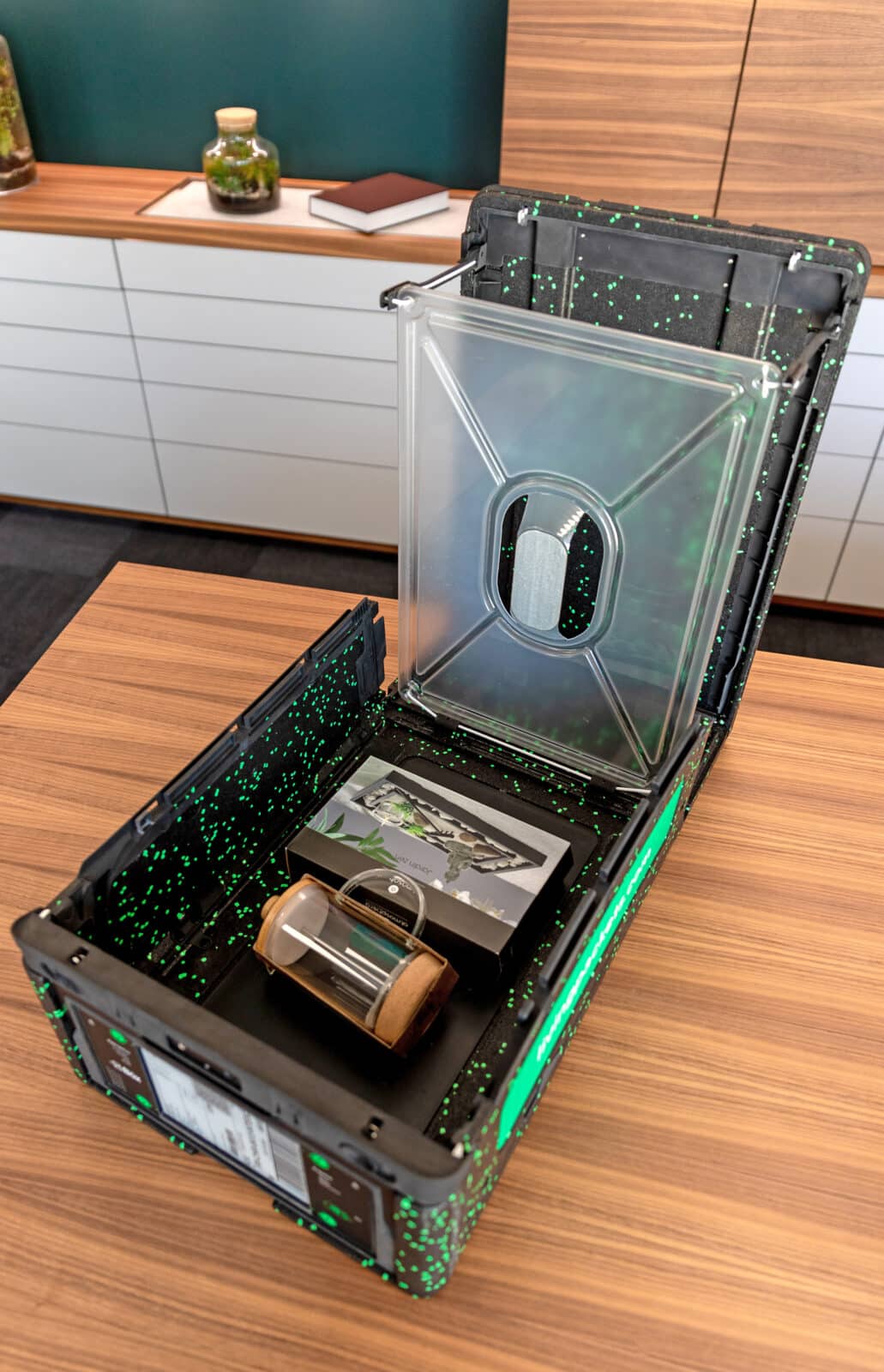 The Box, le premier colis ultra-connecté, écologique et réutilisable | LCDG