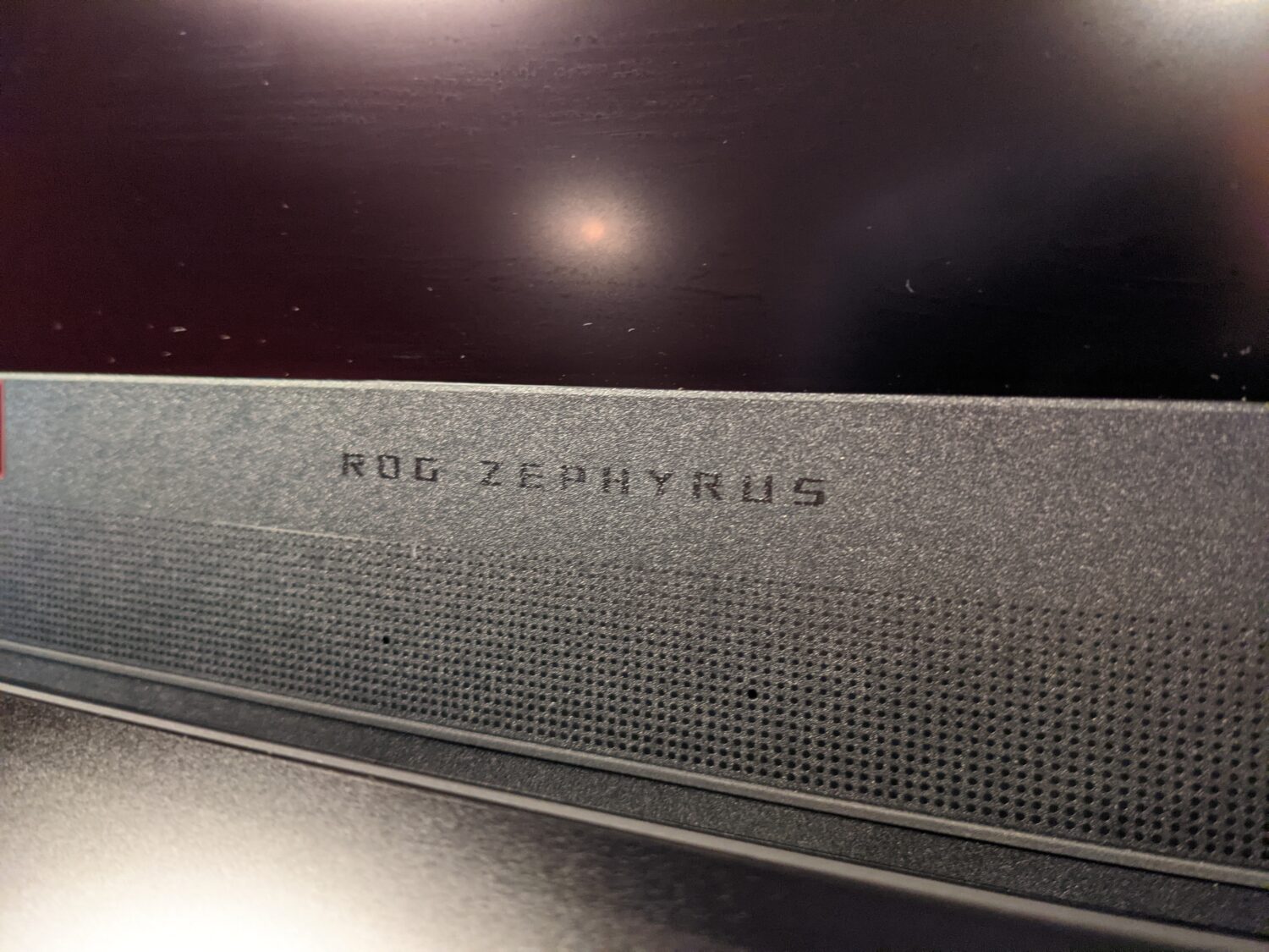 Test – Asus ROG Zephyrus Duo 15 SE GX551: Un OVNI dans le gaming portable asus
