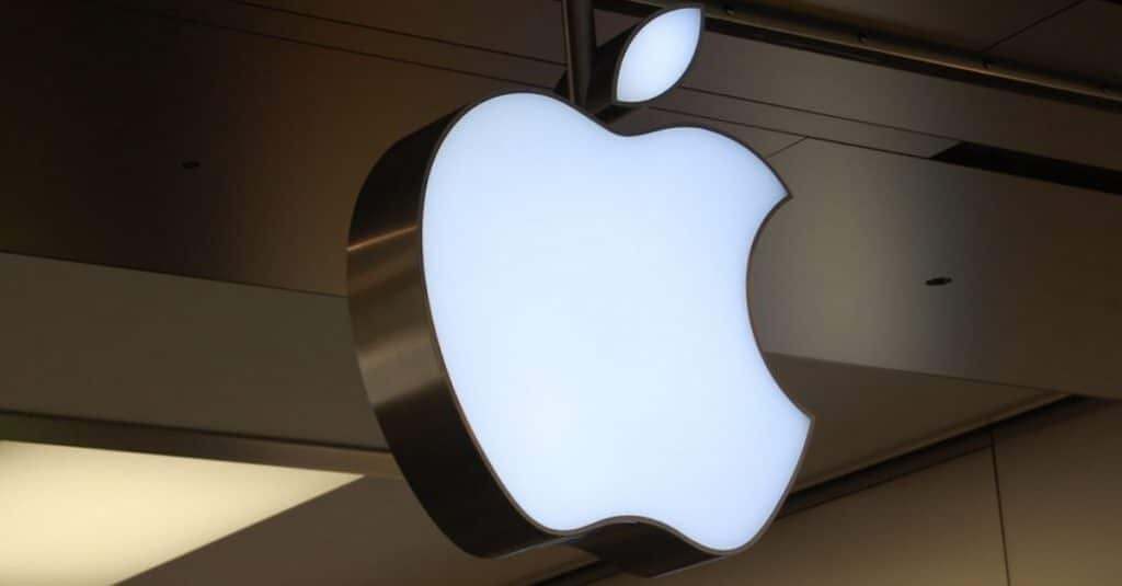Apple pourrait annoncer son casque de réalité mixte à 3000$ Apple
