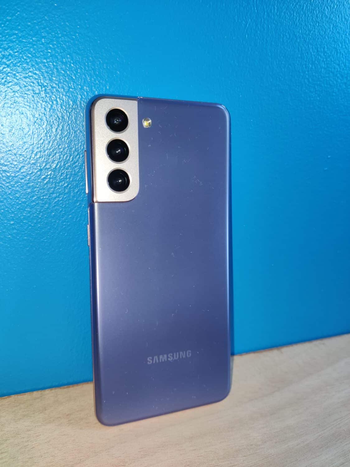 Test - Samsung Galaxy S21 : le petit smartphone qui n'a rien à envier aux grands