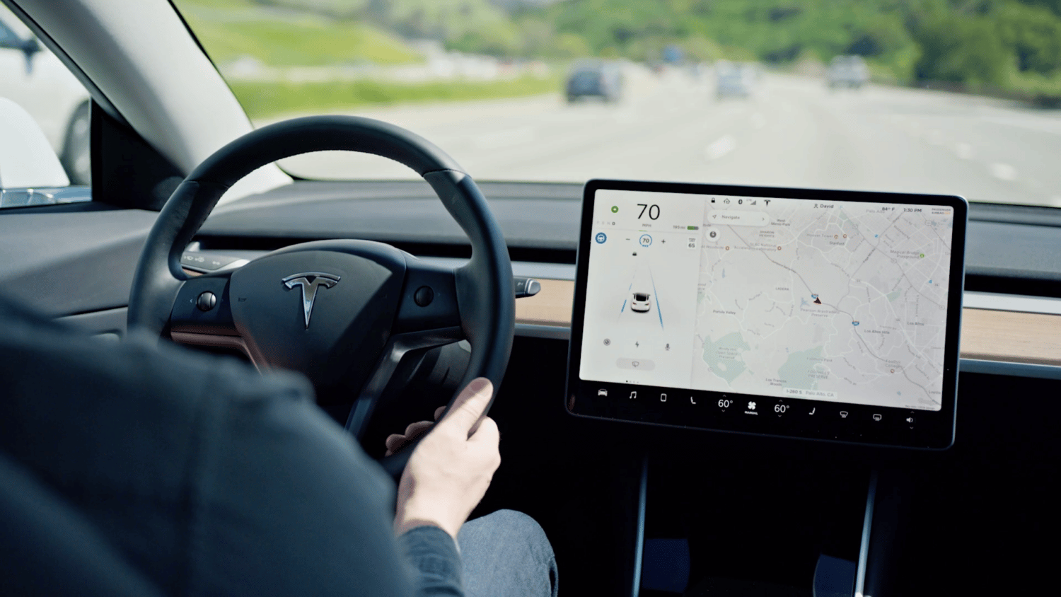 Tesla : l'abonnement pour l'Autopilot encore repoussé