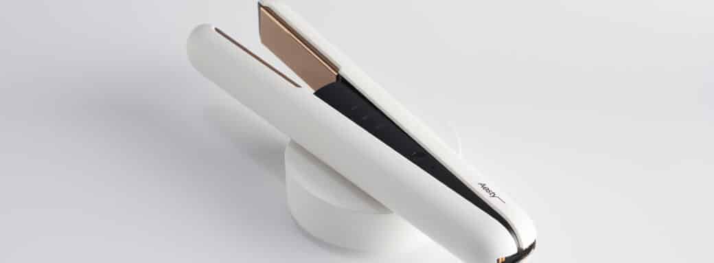 Aesty cordless flat iron