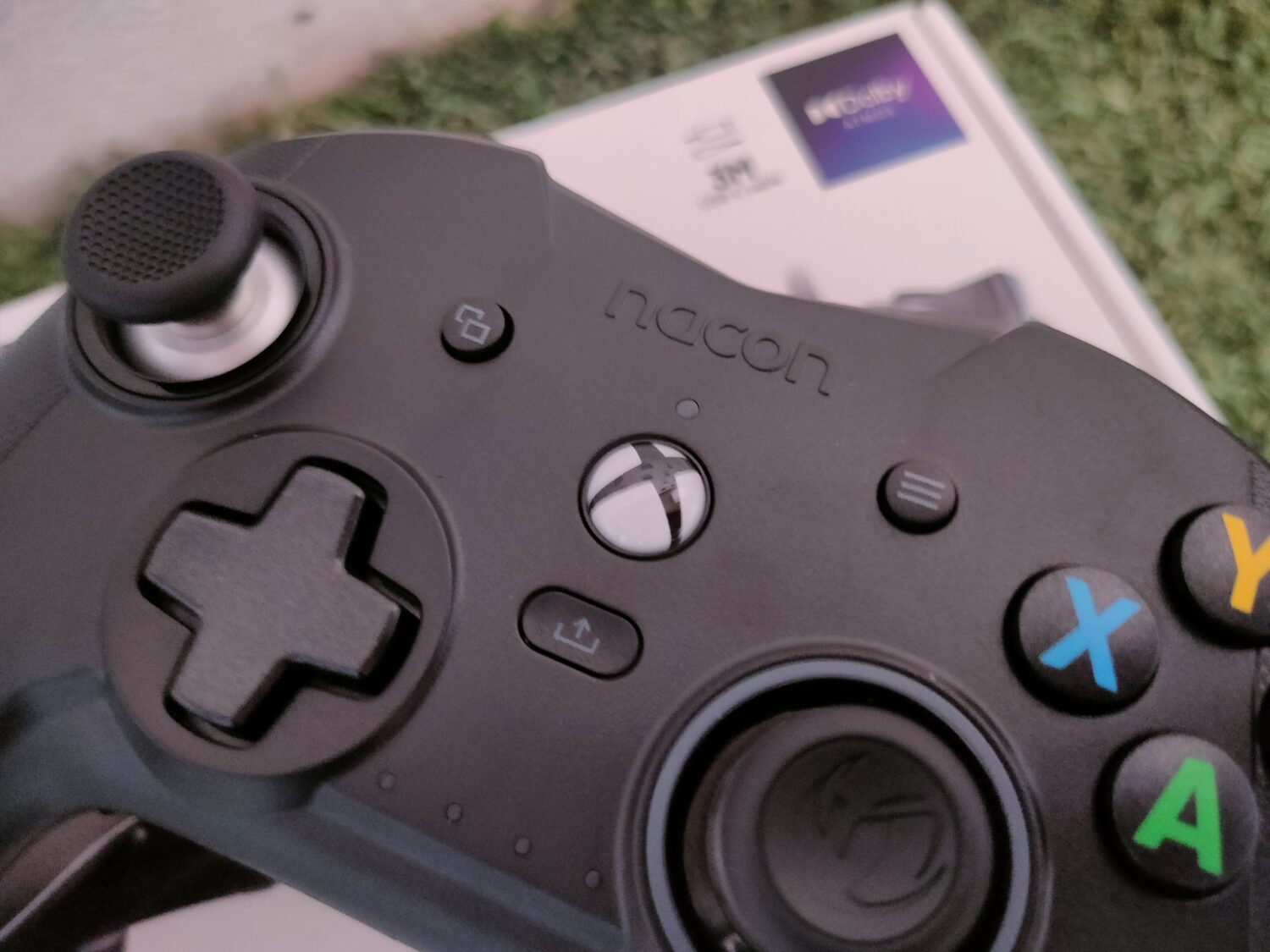 Test – Nacon Revolution X : La manette pour les professionnels ? jeux vidéo