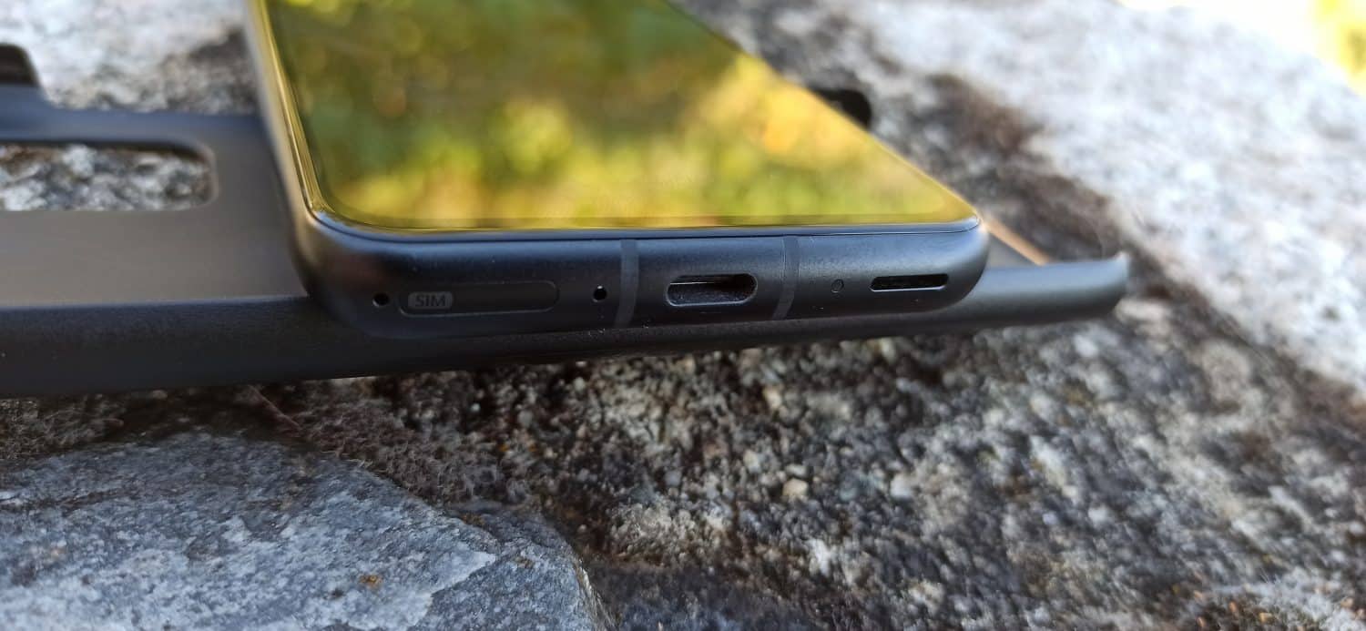 Test – Asus Zenfone 8 : un smartphone compact et puissant asus