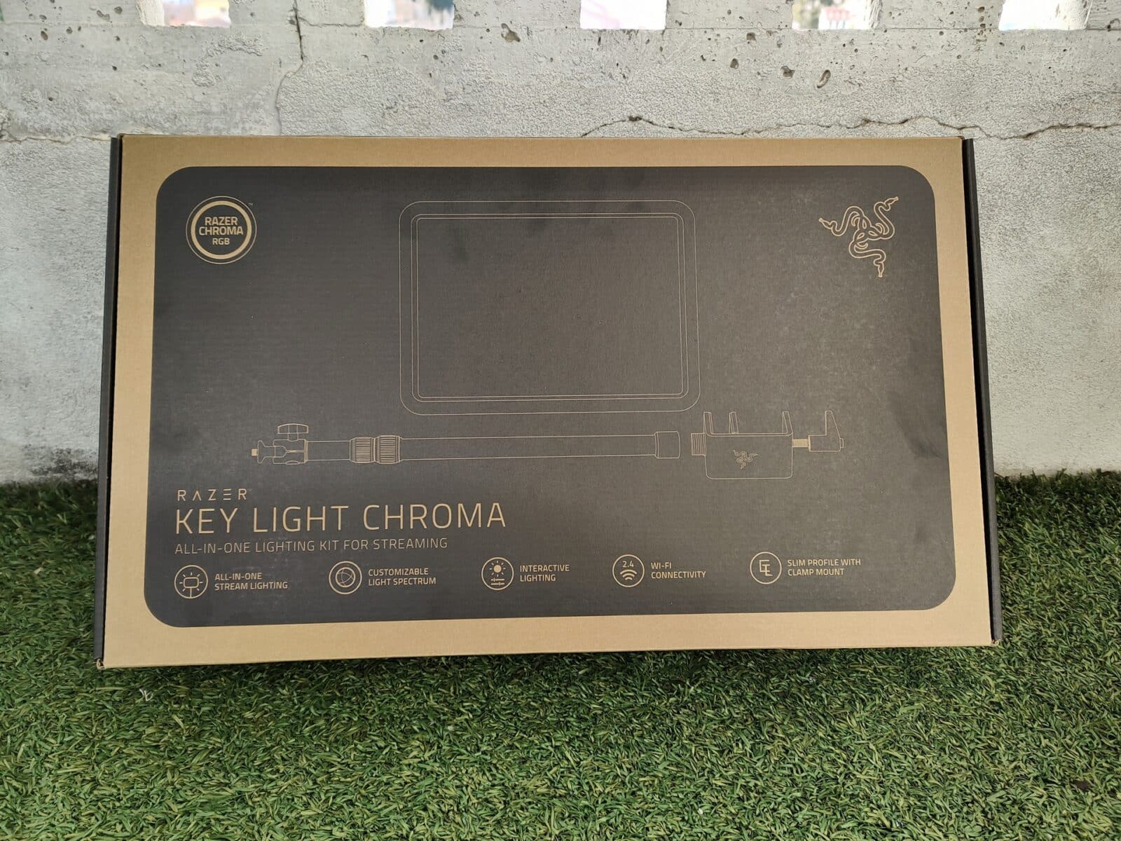 Test – Razer Seiren BT et Key Light Chroma : des périphériques pour améliorer vos streams ! éclairage